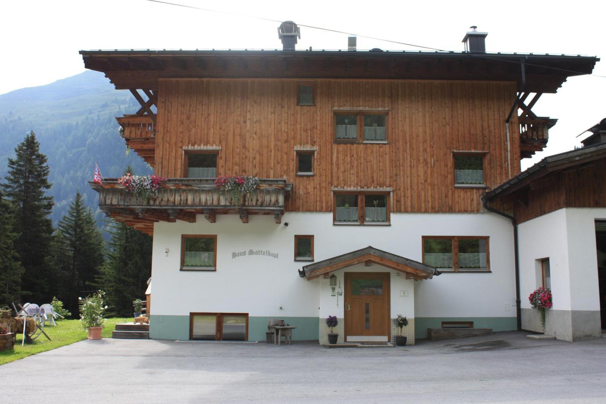 Pension Sattelkopf Sankt Anton am Arlberg Luaran gambar